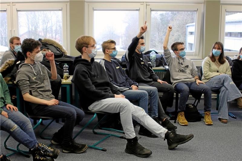 Berufsorientierung in Clausthal-Zellerfeld: So gelingt ein guter erster Eindruck Die Elftklässler der Robert-Koch-Schule sprechen über Berufsorientierung. Foto: Knoke