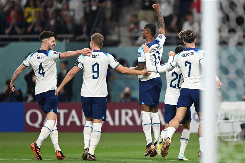 „Glücklich und stolz”: England glänzt ohne bunte Binde Die Engländer setzten sich locker gegen den Iran durch.