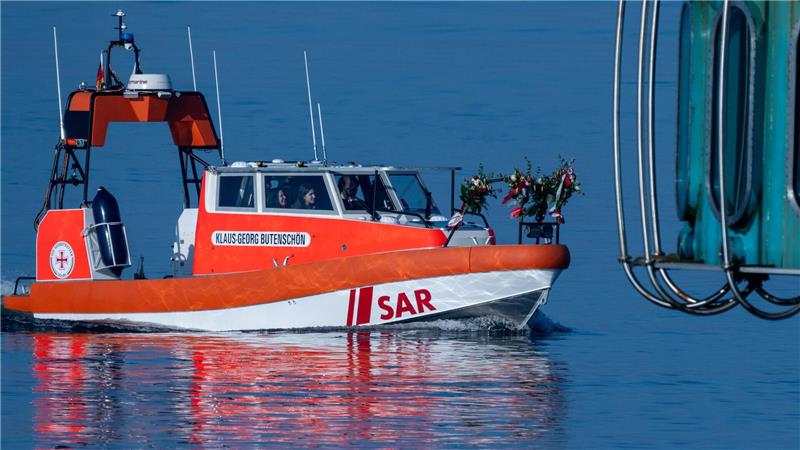 Neues Seenotrettungsboot in Zinnowitz getauft Die Enkelin des verstorbenen Namensgebers taufte das Boot am Nachmittag.