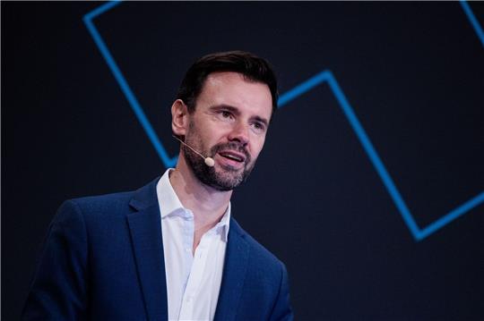 Die Entwickler-Studios hätten hierzulande 30 Prozent höhere Kosten als in anderen Staaten, so der Geschäftsführer des Branchenverbandes Game, Felix Falk.