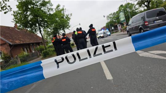 Die Ermittler vermuten einen Zusammenhang mit einem Gerichtsprozess.