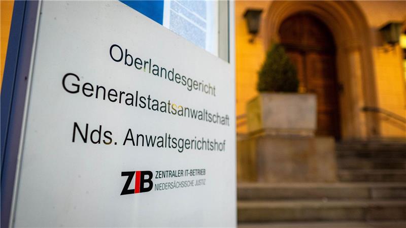 Rechtsradikale Gruppe? Razzia in drei Bundesländern Die Ermittlungen der Generalstaatsanwaltschaft Celle und des LKA Niedersachsen richten sich gegen Beschuldigte im Alter von 32 bis 57 Jahren. (Archivbild)