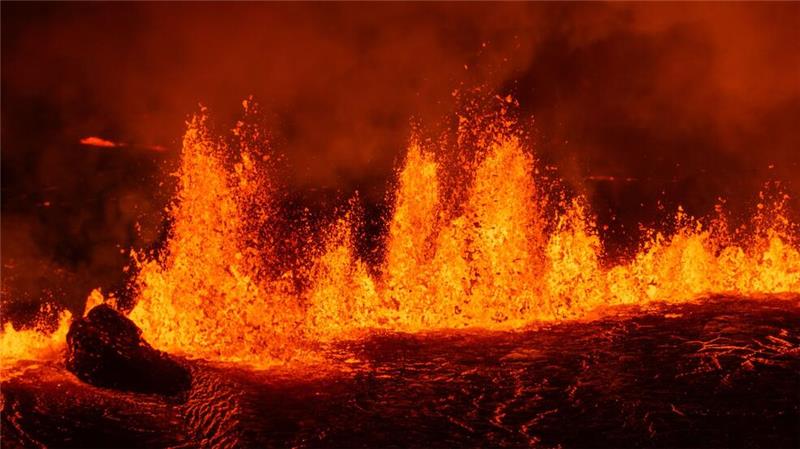 „Natur ist unberechenbar“ - Neuer Vulkanausbruch auf Island Die Eruption begann in der Nacht.