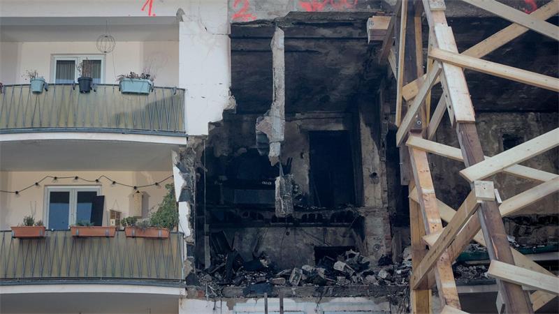 Hausexplosion in Regensburg: Zwei Leichen entdeckt Die Explosion zerstörte Teile des Wohnhauses.