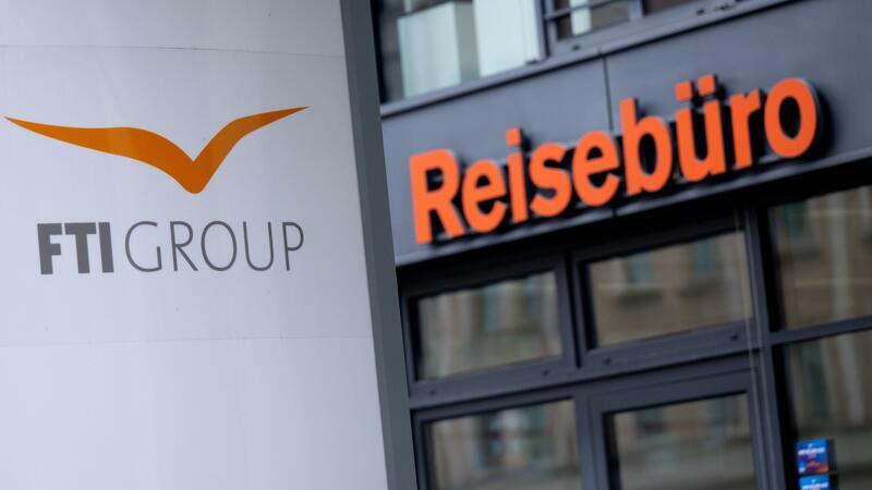 Deutsche zu den Sommerferien in Reiselaune Die FTI-Insolvenz kurz vor den Sommerferien hat zahlreiche Urlauber überrascht und viele geplante Reisen ins Wasser fallen lassen.