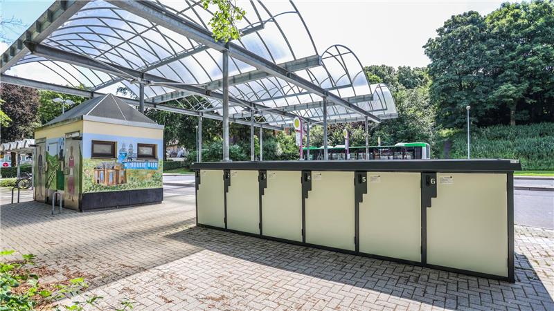 Die Fahrradboxen stehen jetzt am Alten Bahnhof.