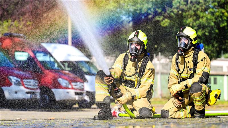 Rassismus und Sexismus - Feuerwehr arbeitet Skandal auf Die Feuerwehr bemüht sich, ein Bewusstsein für die Problematik zu schaffen und die Strukturen zu ändern. (Archivfoto)