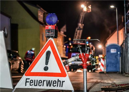 Die Feuerwehr im Einsatz im baden-württembergischen Urbach.