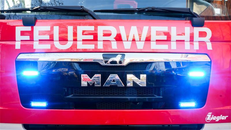 Die Feuerwehr in Weener hat sechs Menschen aus einem Fahrstuhl befreit. (Symbolbild)