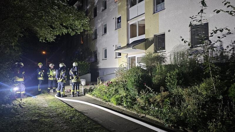 Die Feuerwehr ist zu einem Zimmerbrand ausgerückt.