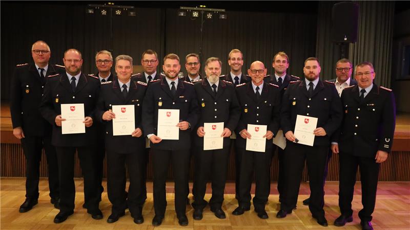 Die Feuerwehren der Gemeinde Liebenburg bekommen die Hochwasser-Ehrennadel verliehen. Hier: Die Freiwillige Feuerwehr Neuenkirchen.