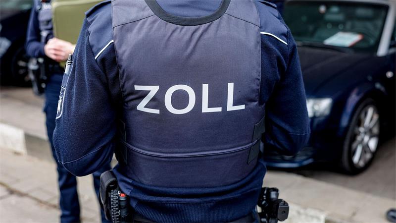 Mindestlohn-Betrug: DGB berechnet 64 Milliarden Euro Schaden Die Finanzkontrolle Schwarzarbeit des Zolls ist zuständig für Überprüfungen. (Archivbild)