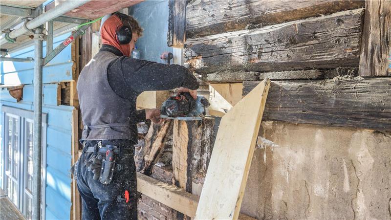 Die Firma Mönnig Bau aus Katlenburg-Lindau kennt die Marktkirche gut, sie ist auch schon bei der Außensanierung vor einigen Jahren dabei gewesen.