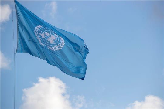 Die Flagge der Vereinten Nationen: An Bord des UN-Hubschraubers sollen acht Menschen gewesen sein.