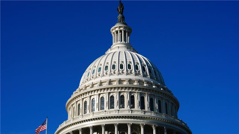 Trumps Steuerpläne: KfW sieht USA vor Schuldenspirale Die Förderbank KfW schätzt, dass die Staatsverschuldung der USA stärker steigen wird als bisher angenommen.