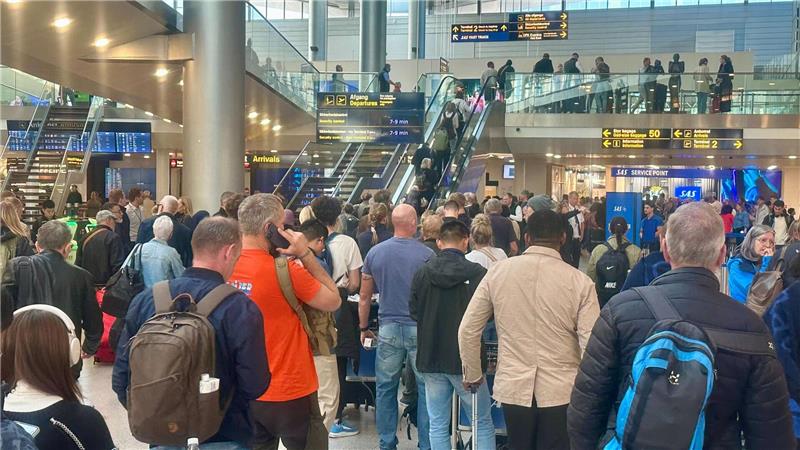 Die Folge in Kopenhagen: Flugchaos.
