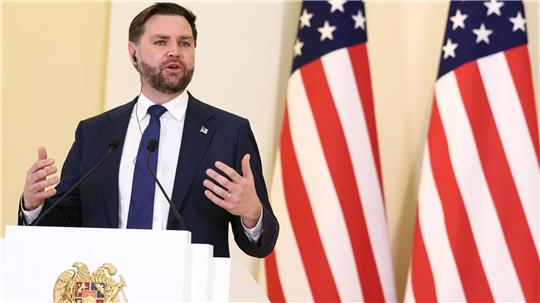 Die Frage nach einem Machtwechsel im Iran ist nach Darstellung von US-Vizepräsident JD Vance nebensächlich. (Archivbild)