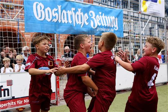 Die GZ-Mini-WM sorgt auch in diesem Jahr wieder für große Emotionen. Hier jubelt Katar über den Einzug ins Achtelfinale. Foto: Epping