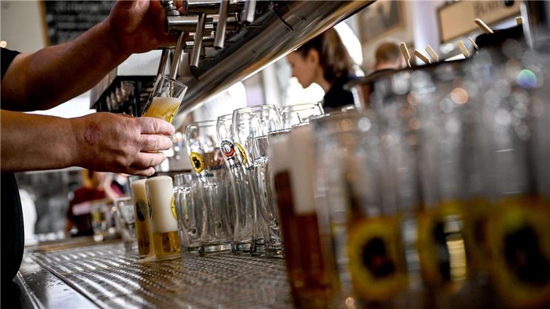 Gastro-Preise um ein Viertel gestiegen - Branche unter Druck Die Gastronomen kämpfen mit hohen Kosten.