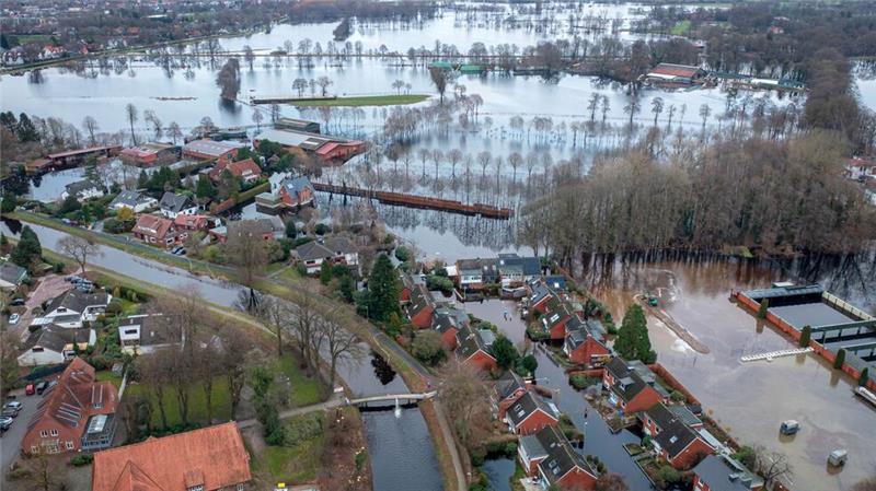 Niedersachsen stellt sich auf häufigere Hochwasser ein Die Gemeinde Lilienthal bei Bremen war von dem Hochwasser im Januar besonders betroffen. (Archivbild)