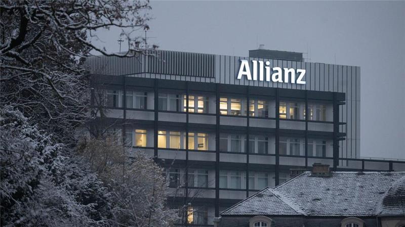 Allianz im Tagesgeschäft mit Rekordgewinn - Dividende steigt Die Geschäfte beim Versicherungskonzern Allianz laufen rund.