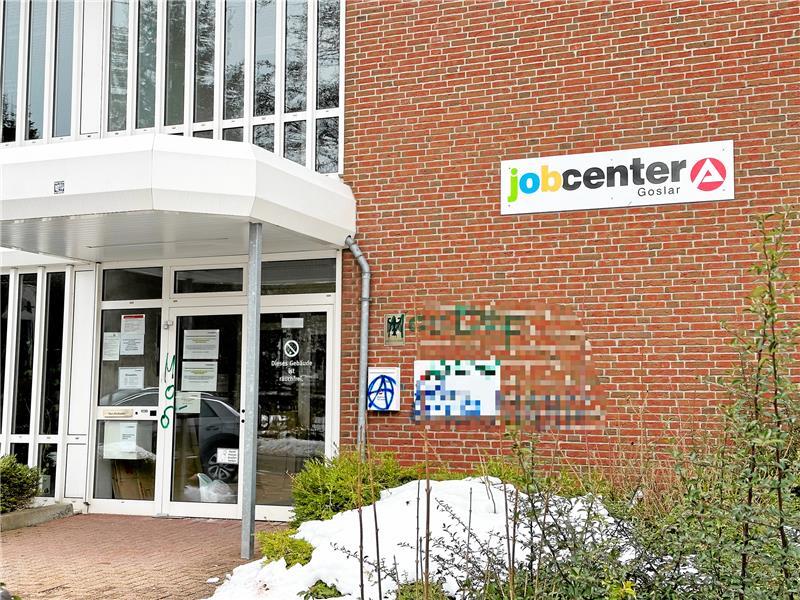 Die Geschäftsstellen von Arbeitsagentur und Jobcenter in der Straße Am Amtsweg. Foto: Eggers