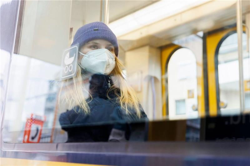 Die Gesundheitsminister und -ministerinnen der Länder hatten am Montagabend in Magdeburg vorerst keine neue Übereinstimmung für weitere Änderungen an den Corona-Schutzvorgaben gefunden.