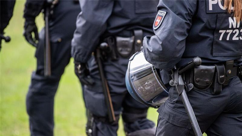 Gewalt gegen Einsatzkräfte weiterhin auf hohem Niveau Die Gewalttaten gegen Einsatzkräfte nehmen in Niedersachsen auch in diesem Jahr zu. (Symbolfoto)