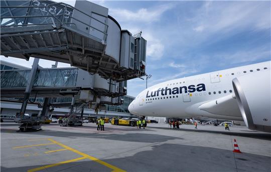 Die Gewerkschaft Verdi ruft das Lufthansa-Bodenpersonal zu einem Warnstreik auf.