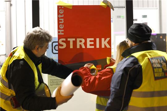Die Gewerkschaft Verdi un der Deutsche Beamtenbund setzen sich derzeit für eine bessere Bezahlung der Beschäftigten im öffentlichen Dienst ein. Auch Bad Harzburg ist jetzt davon betroffen. Symbolfoto: Thomas Banneyer/dpa