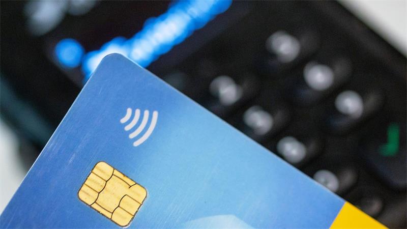 Die Girocard ist Deutschlands meistgenutzte Bezahlkarte. (Symbolbild)