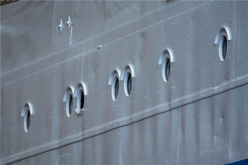 „Gorch Fock 1” nach Sanierung wieder unter freiem Himmel Die "Gorch Fock 1" hat die Schiffbauhalle verlassen.
