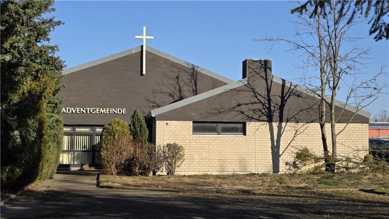 Goslarer Adventisten-Gemeinde trennt sich von ihrer Kirche Die Goslarer Adventisten-Gemeinde trennt sich von ihrer Kirche an der Heinrich-Pieper-Straße.