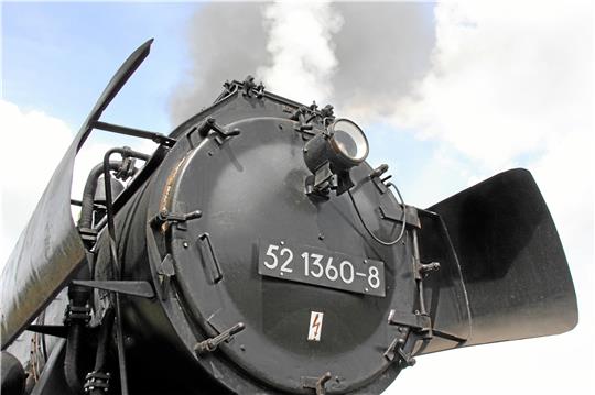 Die Goslarer Dampflok „52 1360-8“ soll perspektivisch wieder verstärkt in der Region unterwegs sein. Archivfoto: Horn