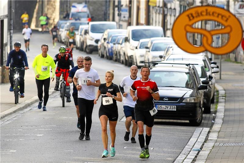 Die Goslarerin Sandra Klementz gewinnt den Lauf über 10 Kilometer und wird nach einer hitzigen Diskussion Zweite über 5 Kilometer. Foto: Epping