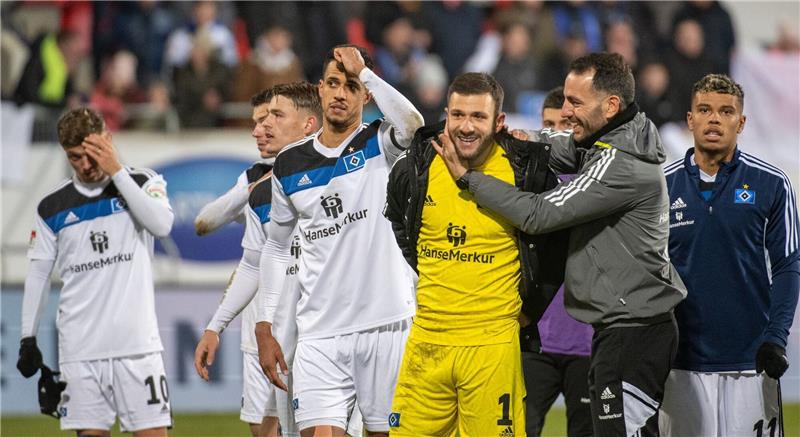 Walters Wagenburg: „Das ist der neue HSV” Die HSV-Profis drehten das Spiel in Heidenheim.