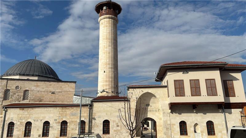 Nach Beben in der Türkei: Gemeinde baut Kirche wieder auf Die Habibi Neccar-Moschee wurde pünktlich zum Besuch des Präsidenten fertiggestellt.