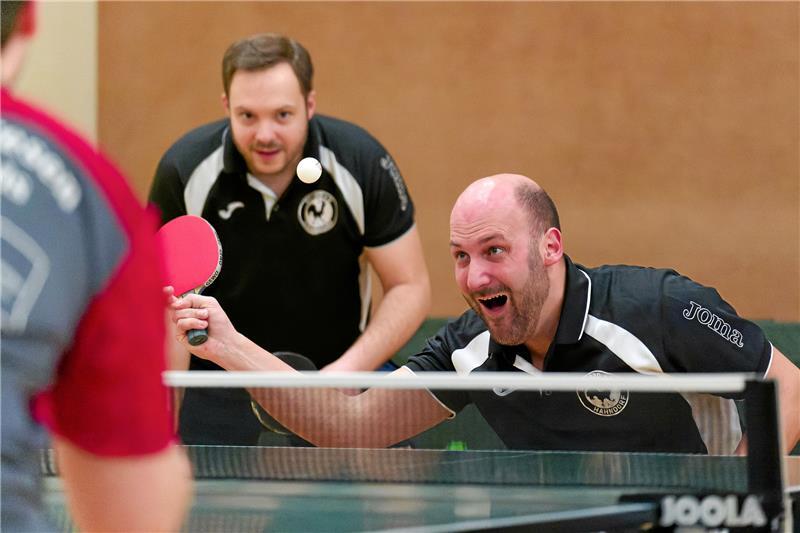 Das letzte Doppel sichert den Sieg Die Hahndorfer Benjamin Buchzik (re.) und Philipp Schulz, der an diesem Tag in vier Begegnungen ungeschlagen bleibt, gewinnen zweimal im Doppel gegen Othfresen.