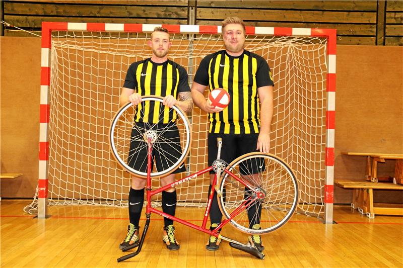 Jolyn Beer, Arnd Peiffer und Rad-Duo Miehe/Klauenberg sind "Sportler des Jahres 2019" Die Hahndorfer Radballer Manuel Miehe (li.) und Hendrik Klauenberg sind die „Mannschaft des Jahres 2019“. Foto: Krause