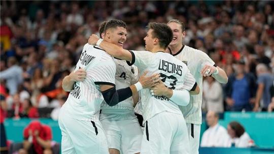 Die Handballer feiern bei den Olympischen Spielen den größen Erfolg seit dem EM-Titel 2016.