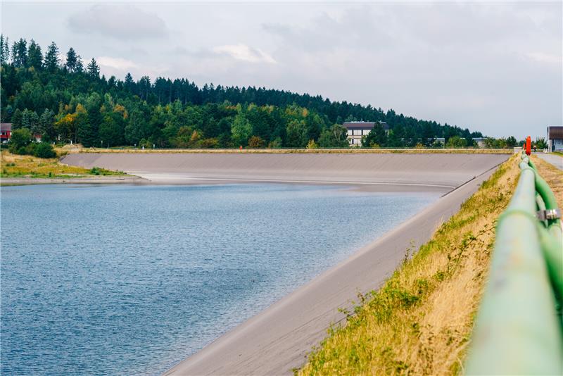 Die Harzwasserwerke haben eine Machbarkeitsstudie in Auftrag gegeben, um zu klären, ob der Damm der Granetalsperre erhöht werden kann. Foto: Harzwasserwerke