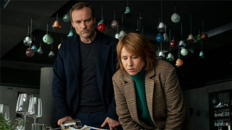 Die Hauptstadt ist in Unruhe. Susanne Bonard und Robert Karow sind auf der Suche nach einem Scharfschützen.
