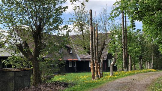 Die Heimathütte in der Nähe des Bechlersteins bei Hohegeiß ist bis 1993 vom Landkreis Goslar betrieben worden, danach gehörte sie zu den Erlebnistagen.