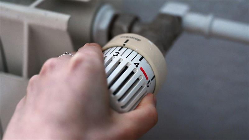 Die Heizung in Privathaushalten in Deutschland wird überwiegend noch mit Öl- und Gas betrieben. (Symbolbild)