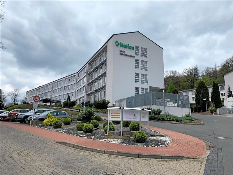 Die Helios-Klinik in Bad Gandersheim wird im Oktober zu einem Regionalen Gesundheitszentrum, das vom Landkreis Northeim, der Stadt Bad Gandersheim und der Universitätsmedizin Göttingen getragen wird. Foto: Claudia Berger/Landkreis Northeim