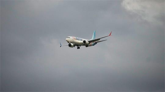 Die Hintergründe zu der gewaltsamen Auseinandersetzung in einer Maschine der Fluggesellschaft Flydubai sind weiter unklar. 
