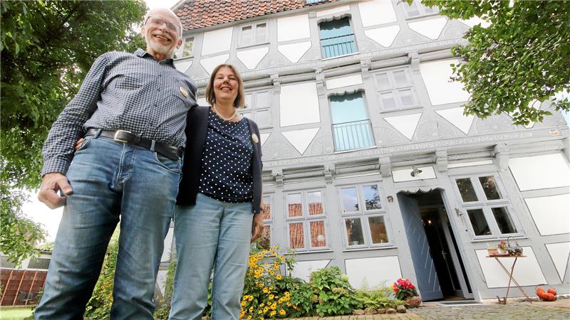Die Hornburger Hartmut und Gaby Krüner gewinnen mit der von ihnen restaurierten „Unterpfarre“ den 2. Platz beim Deutschen Denkmalschutzpreis.