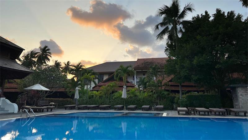 Wasser wird knapp: Koh Samui rationiert Versorgung Die Hotels auf der Insel brauchen viel Wasser für ihre Pools. (Archivbild)