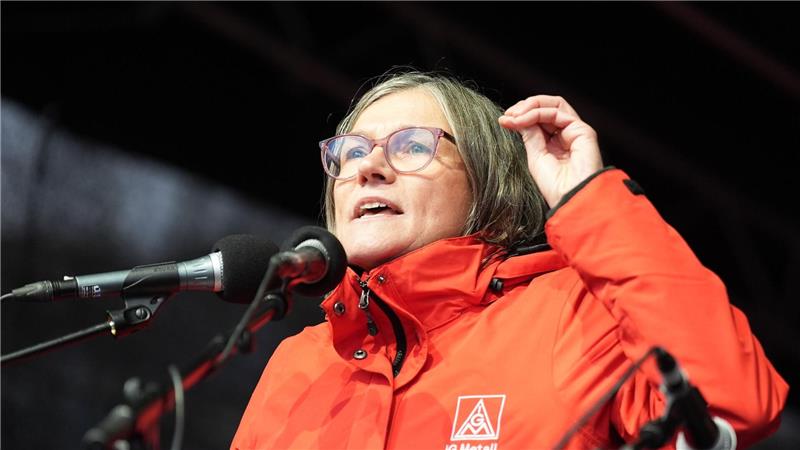 Tariflohn bei öffentlichem Auftrag: Kabinett billigt Entwurf Die IG Metall findet das Tariftreuegesetz grundsätzlich richtig. (Archivbild)