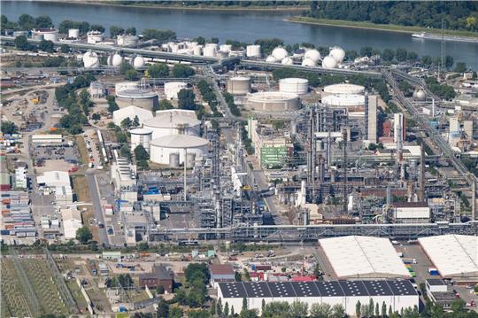 Die Industrieanlagen der BASF in Ludwigshafen: Der Konzern legt Zahlen vor.
